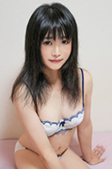 清楚な見た目に隠された90cmのDカップ…♡